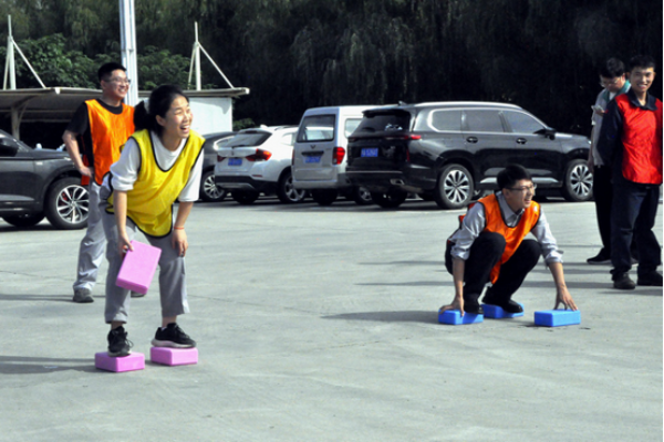 康寧特公司“慶國慶·迎中秋”趣味運動會報道701